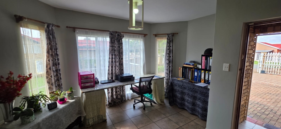 4 Bedroom Property for Sale in Miederpark North West